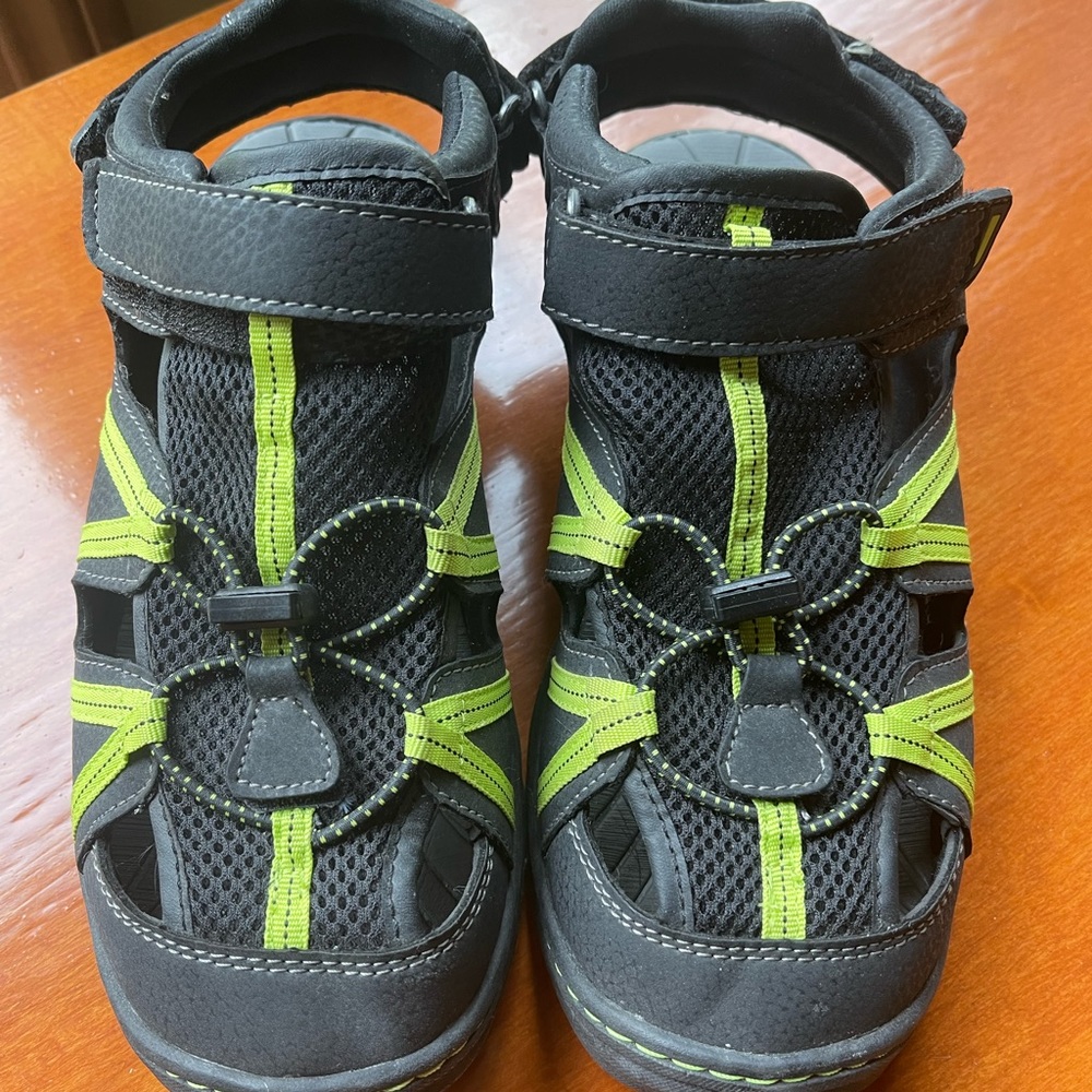 Sonoma Men’s Fisherman Sandals Size 6